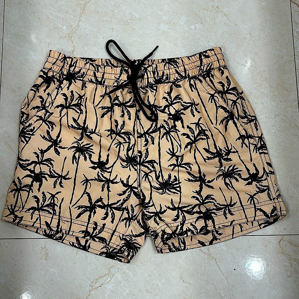 Size S men’s swim suit